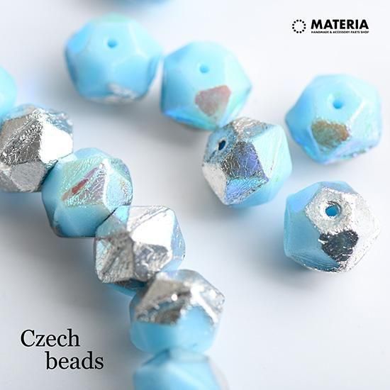 チェコガラスビーズ 多面カット ベビーブルー＆ABシルバー 4個 チェコ