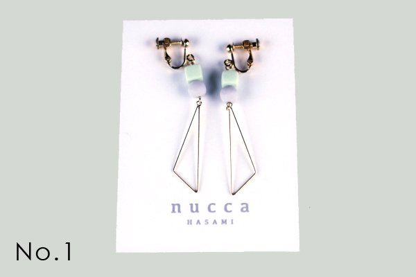 nucca NEIROシリーズ イヤリング/ゴールド 