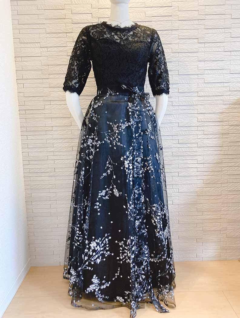 Petitプリント柄ロングドレス*お袖付き*ブラック*ロング Petitプリント柄ロングドレス*お袖付き*ブラック*ロング