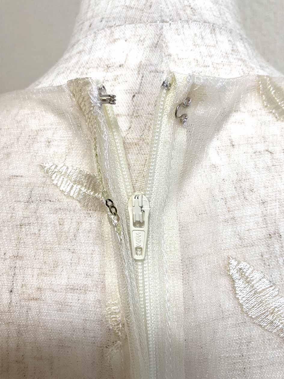 Lファスナー即納【XS-3L】ブライトゴールド*リーフ刺繍ロング Lファスナー即納【XS-3L】ブライトゴールド*リーフ刺繍ロング