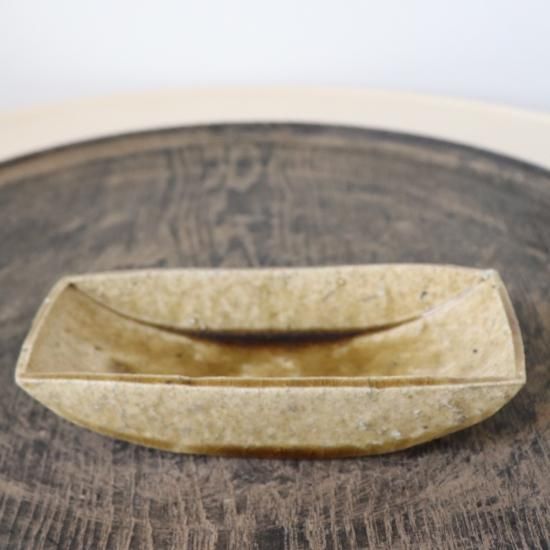 茶灰釉六寸舟形鉢/安達健 - galerie n107
