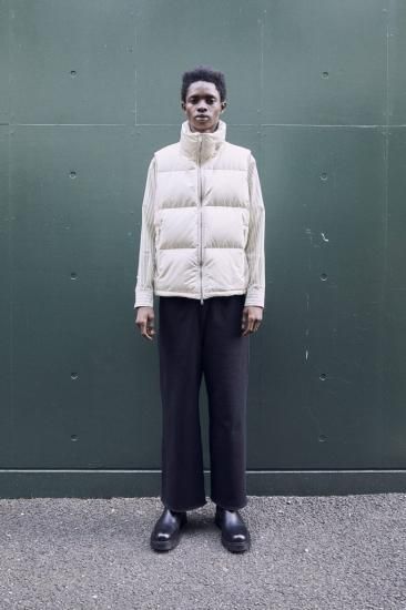 SILK SHORT DOWN VEST SILK GROSGRAIN / MARKAWARE(マーカウェア