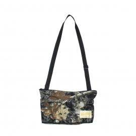 <img class='new_mark_img1' src='https://img.shop-pro.jp/img/new/icons7.gif' style='border:none;display:inline;margin:0px;padding:0px;width:auto;' />CAMO SHAPED BAG / Mac Murray (ޥåޡ졼)
