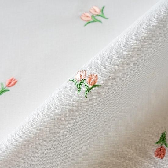 マウリツィオ ミコノス　刺繍入りホワイトビスチェ マウリツィオ ミコノス 刺繍入りホワイトビスチェ トップス