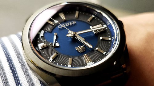 【ザ・シチズン】10周年記念限定モデルの上品なオールブラック時計