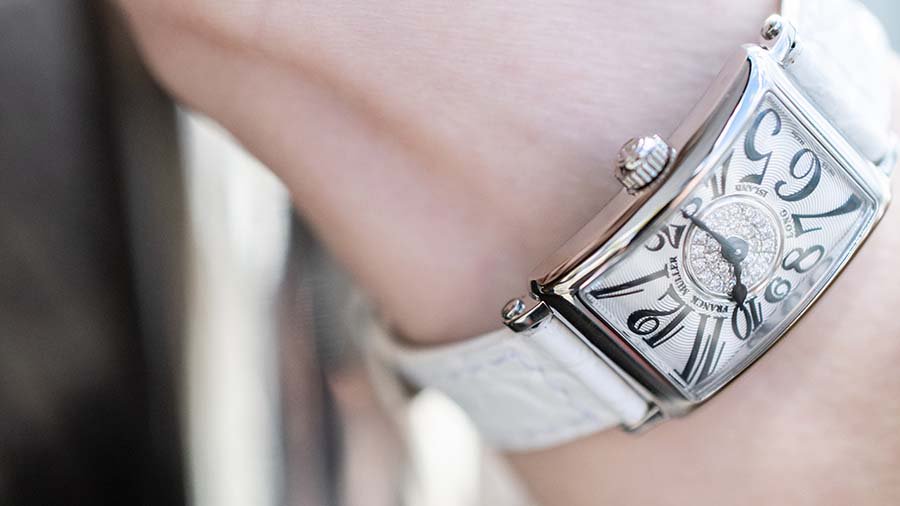 フランクミュラー】人気の『ロングアイランドレリーフ』レディースモデルをご紹介！クォーツ式ムーブメントを採用する理由やその魅力をご紹介 - 高級腕時計  正規販売店 通販 ハラダHQオンラインショップ