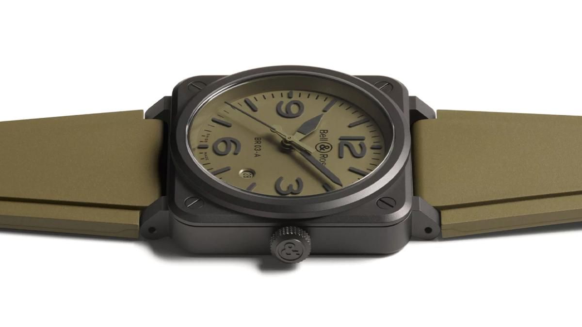 BR03A-MIL-CE/SRBの文字盤を俯瞰した画像