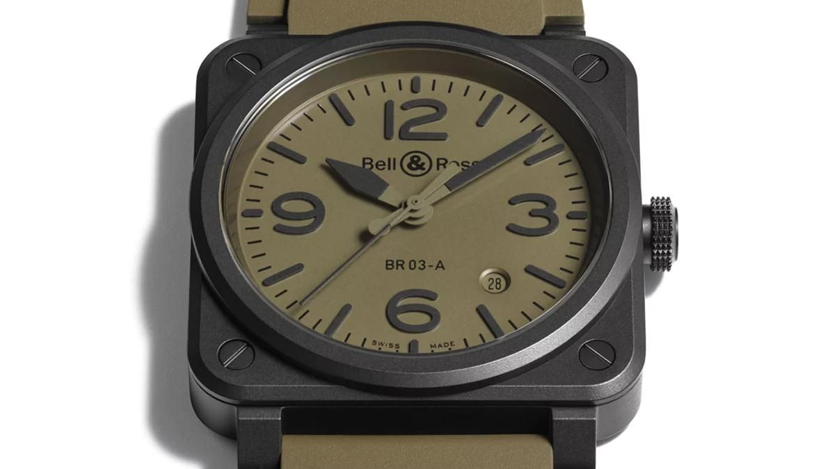 BR03A-MIL-CE/SRBの文字盤を拡大した画像