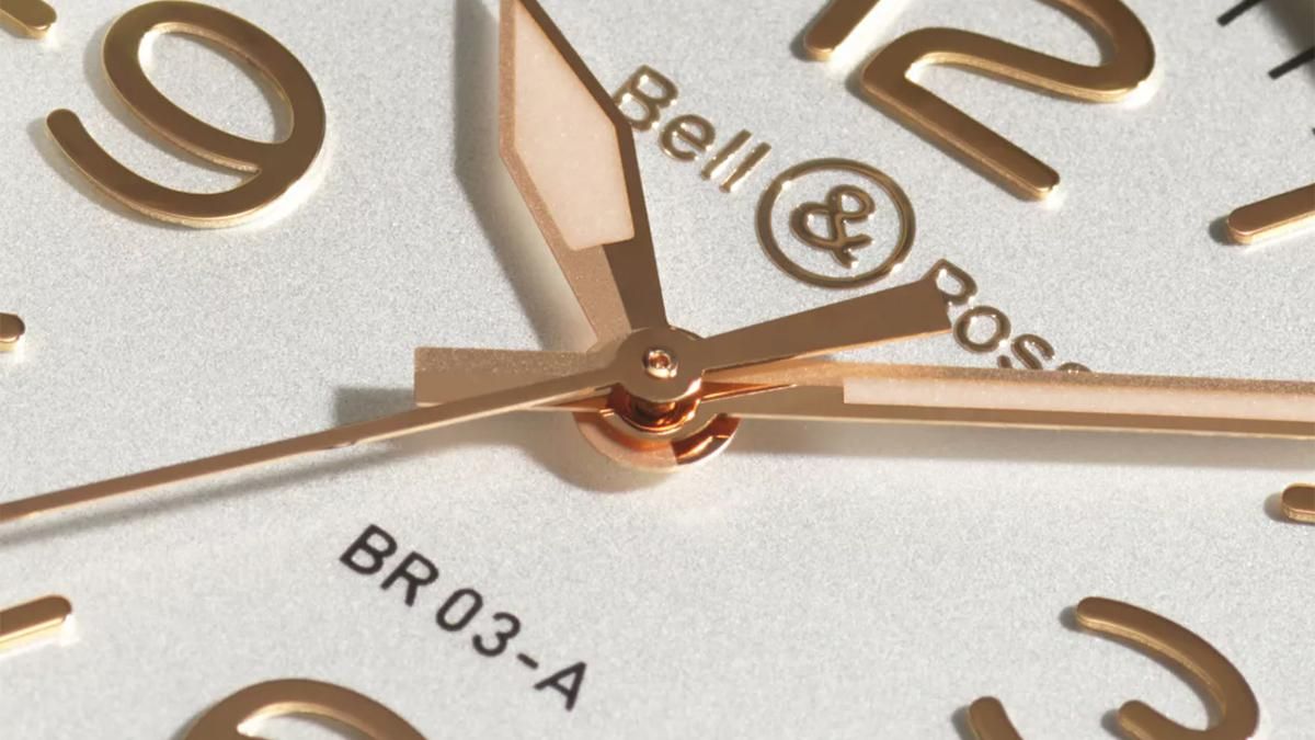 BR03A-WH-STPG/SCAのダイアルを拡大した画像