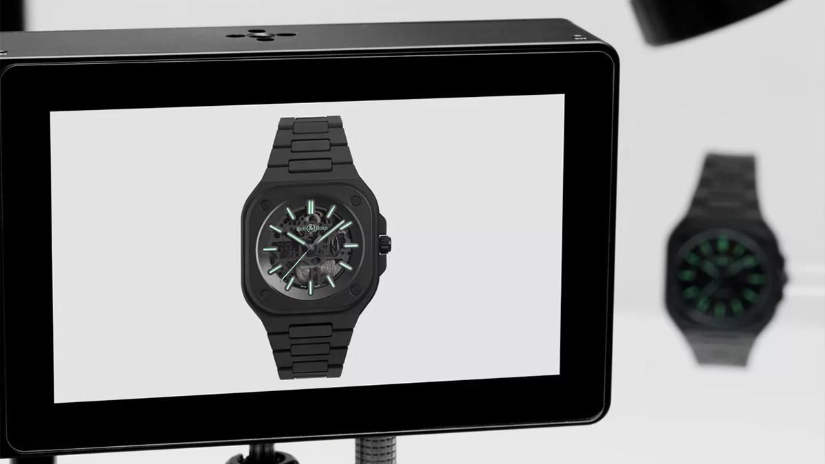 BR05A-BLM-SKCE/SCEのケースを写した様子