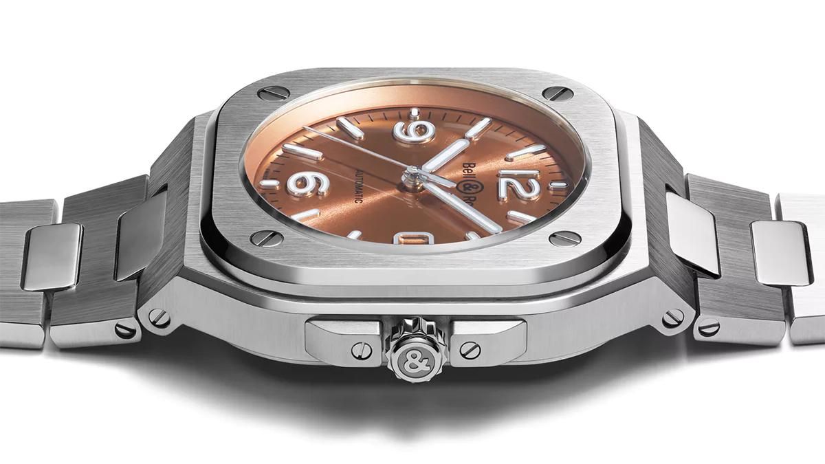 BR05A-BR-ST/SSTの文字盤を俯瞰した画像