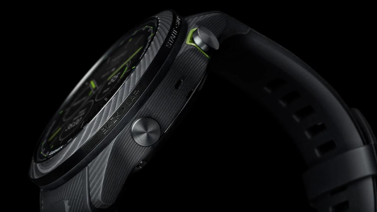 010-02722-B2のケースを側面から写した画像