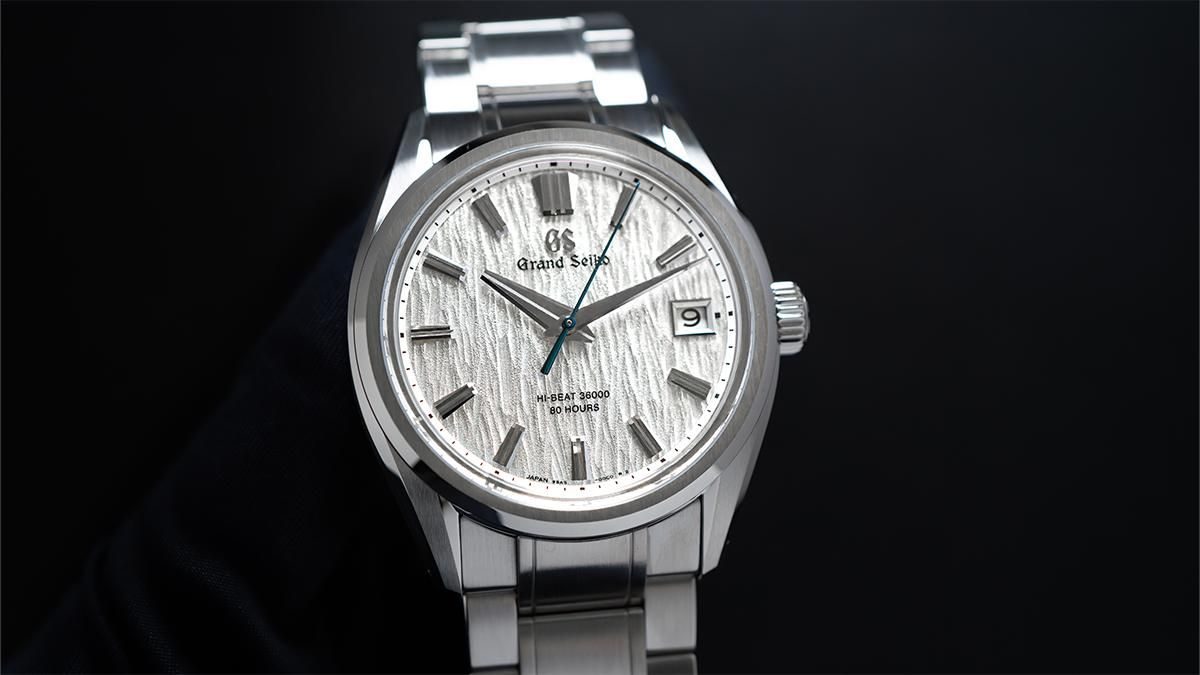 SLGH005の文字盤を拡大した画像