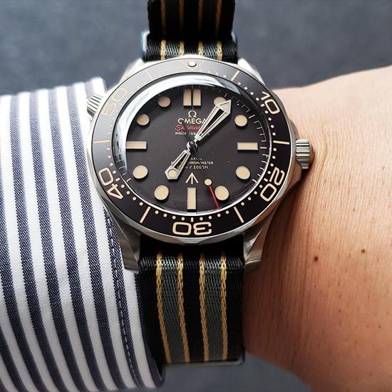 Seamaster Diver 300M 007 エディション - 210.92.42.20.01.001