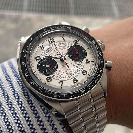 329.30.43.51.02.002 OMEGA オメガ スピードマスター クロノスコープ 43MM