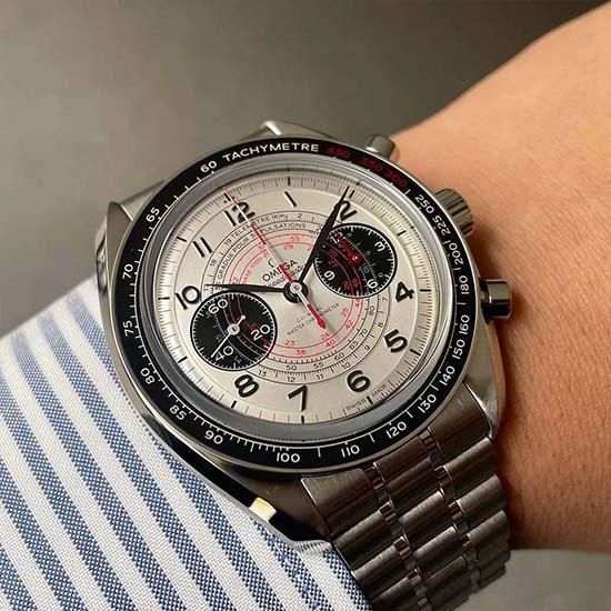 衝撃の激安コスパ・掘り出し物も 329.30.43.51.02.002 OMEGA オメガ スピードマスター クロノ その他