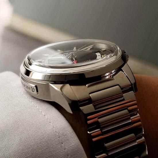 NN2100SG/B211/201SG NORQAIN ノルケイン フリーダム60 GMT