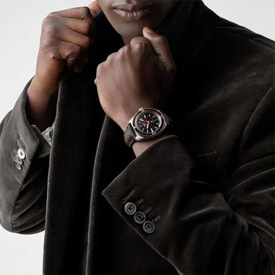 L2.836.4.52.8 43mm LONGINES ロンジン ウルトラクロン ボックス エディション