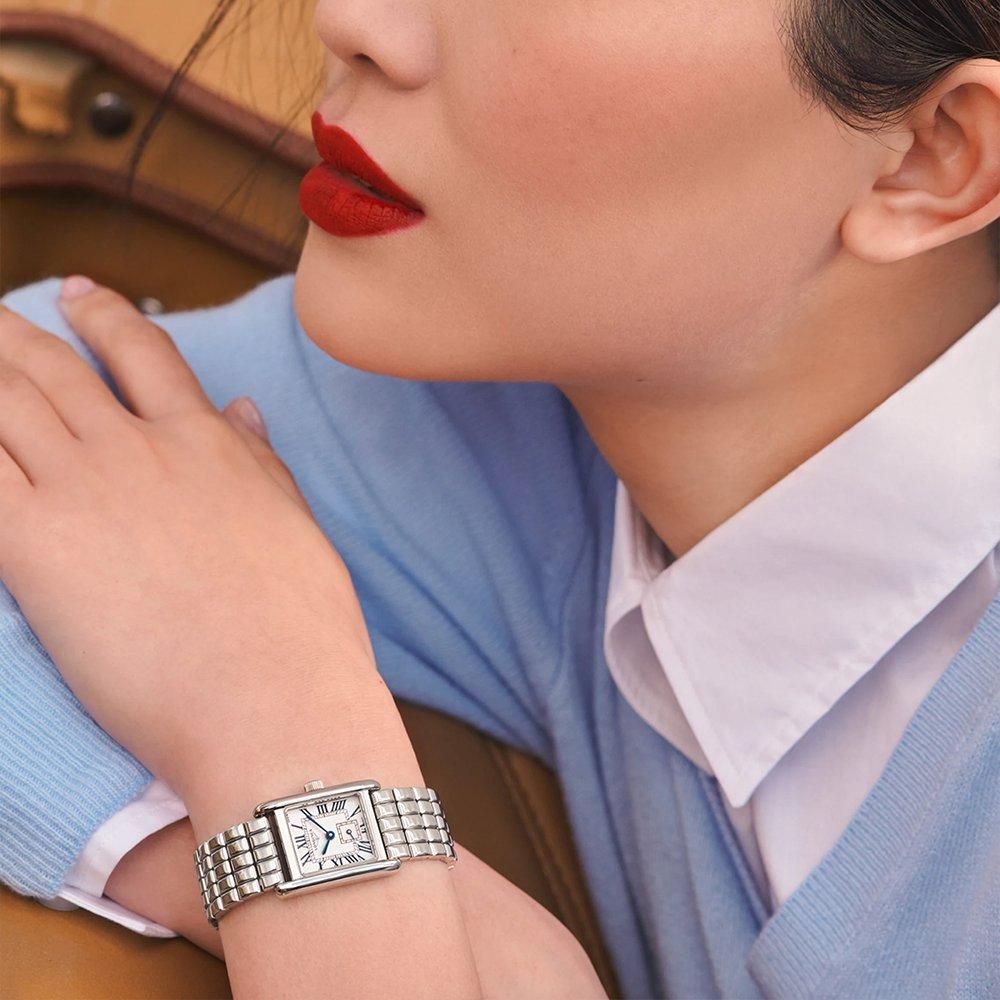 L5.200.4.71.6 LONGINES ロンジン ミニドルチェヴィータ 21.5×29mm