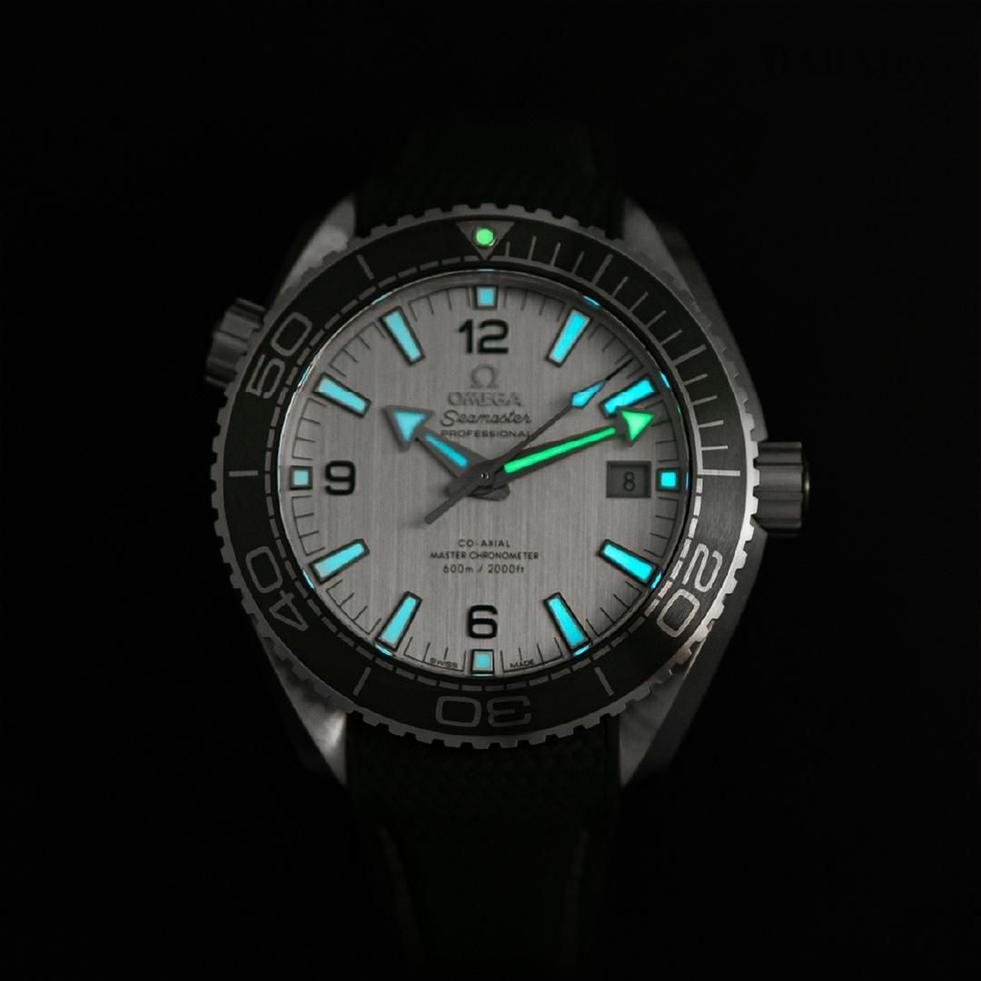 215.32.44.21.06.001 オメガ シーマスター プラネットオーシャン