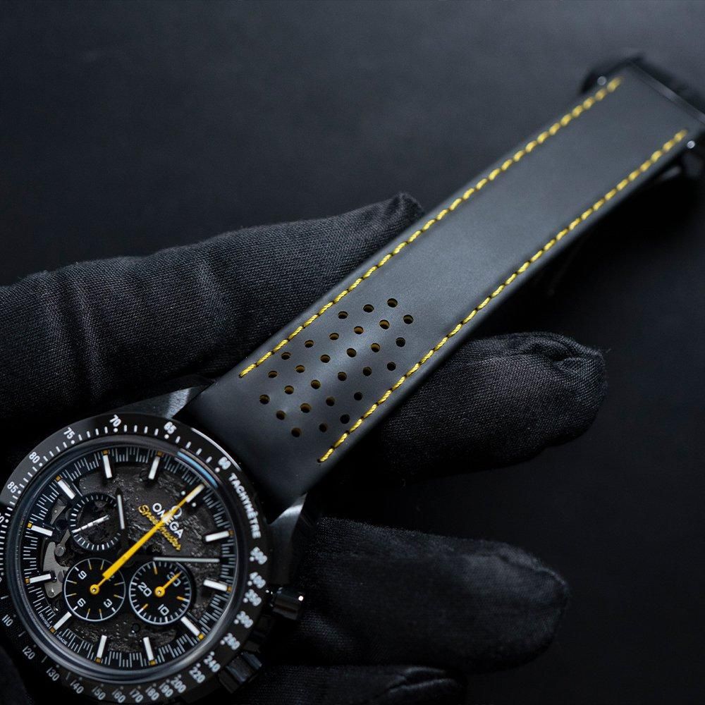 310.92.44.50.01.001 オメガ スピードマスター ダーク サイド