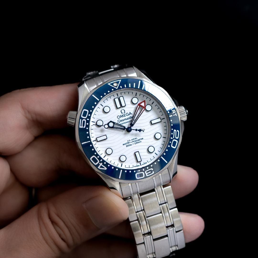  210.30.42.20.04.002 OMEGA オメガ シーマスター ダイバー300M 42MM