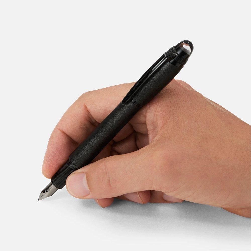 MB132524 MONTBLANC モンブラン スターウォーカー ブラックコスモス メタル 万年筆 M