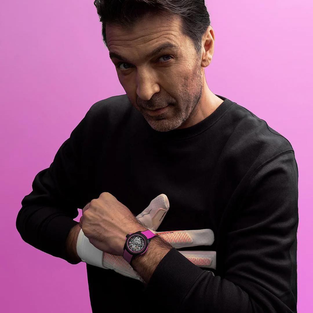 N3001.07Q04.B03 NORQAIN ノルケイン インディペンデンス ワイルドワン スケルトン 39mm ハイパーピンク