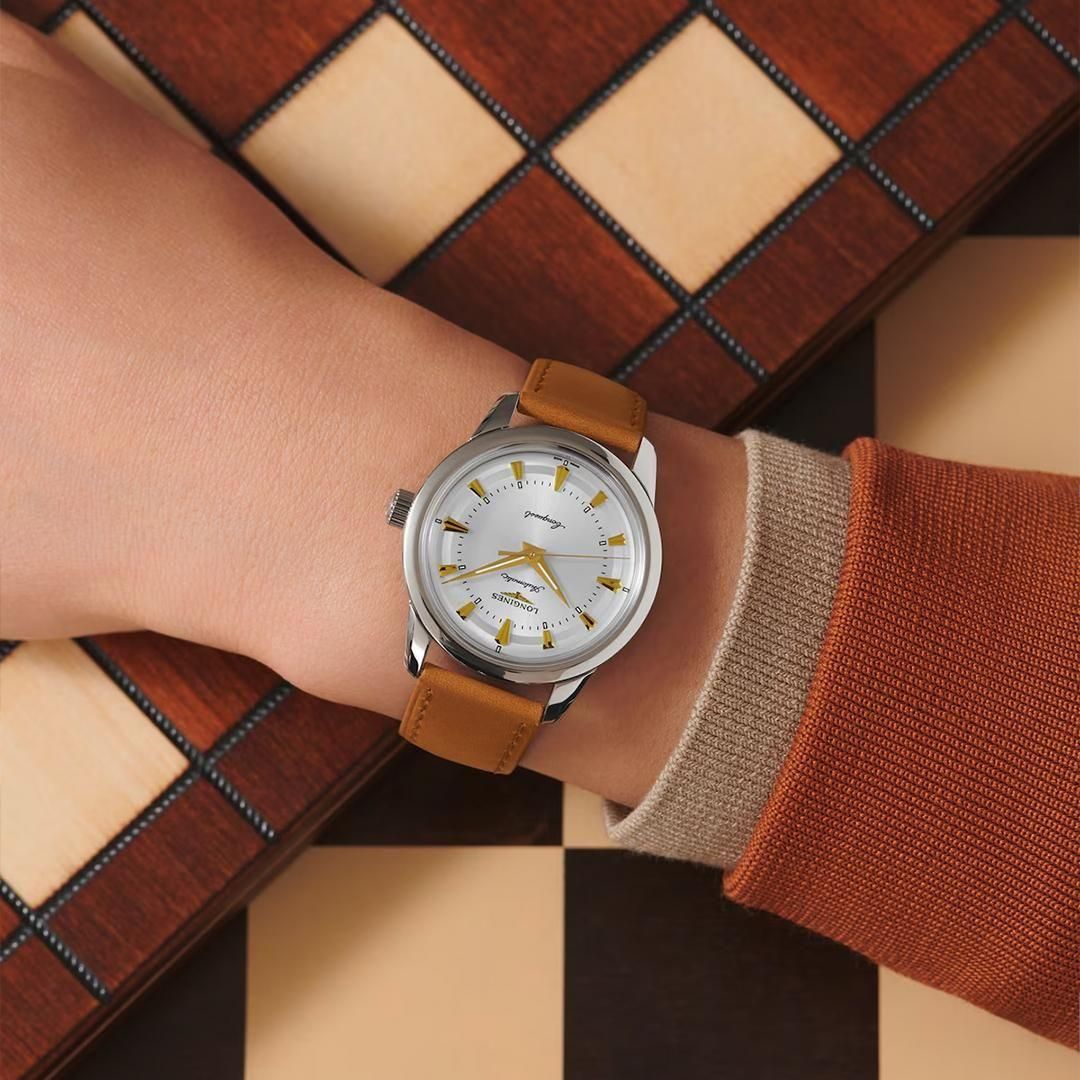 L1.649.4.72.2 LONGINES ロンジン コンクエスト ヘリテージ 38mm