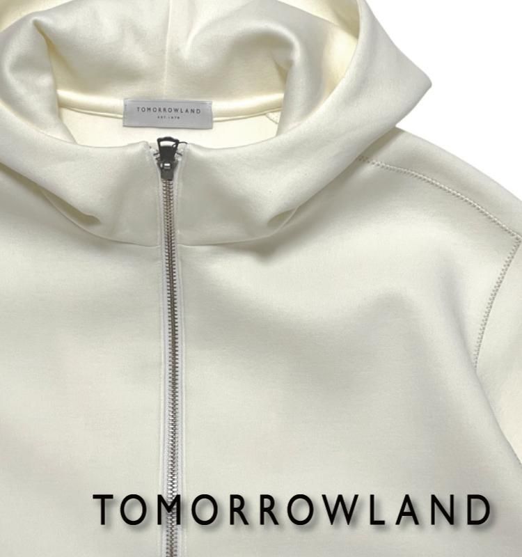 TOMORROWLAND