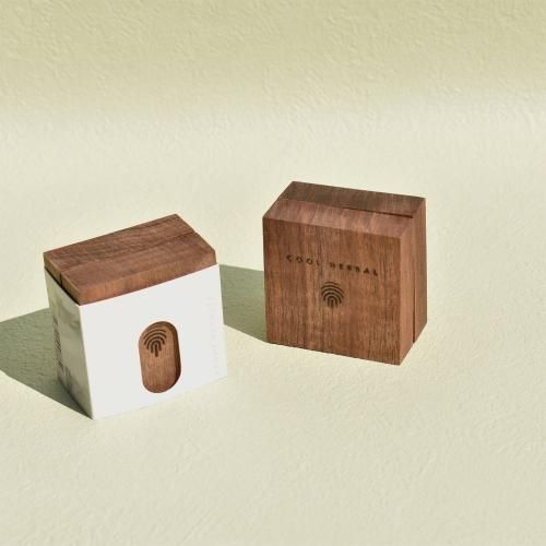 人と自然が作るもの アロマレコルト ソリッドパフューム Inimu