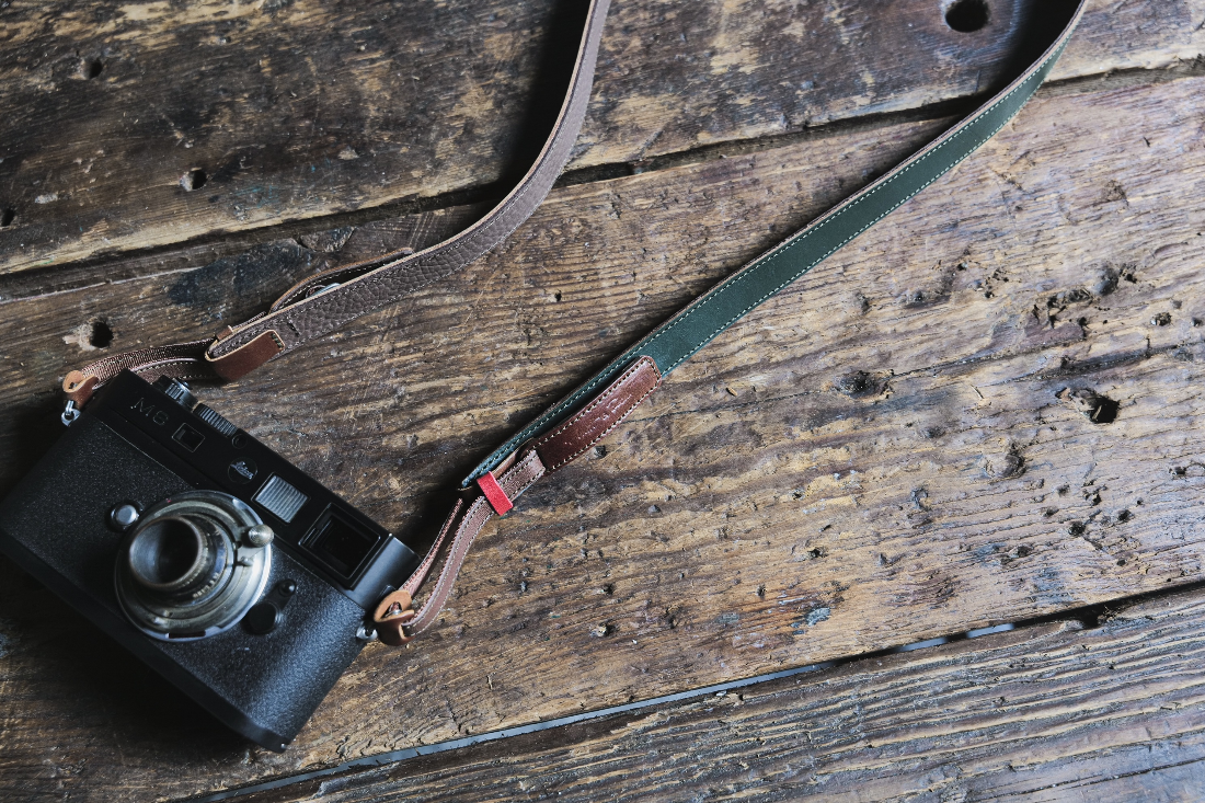 カメラストラップ 「カシェ・レッタ for LEICA」が発売になり