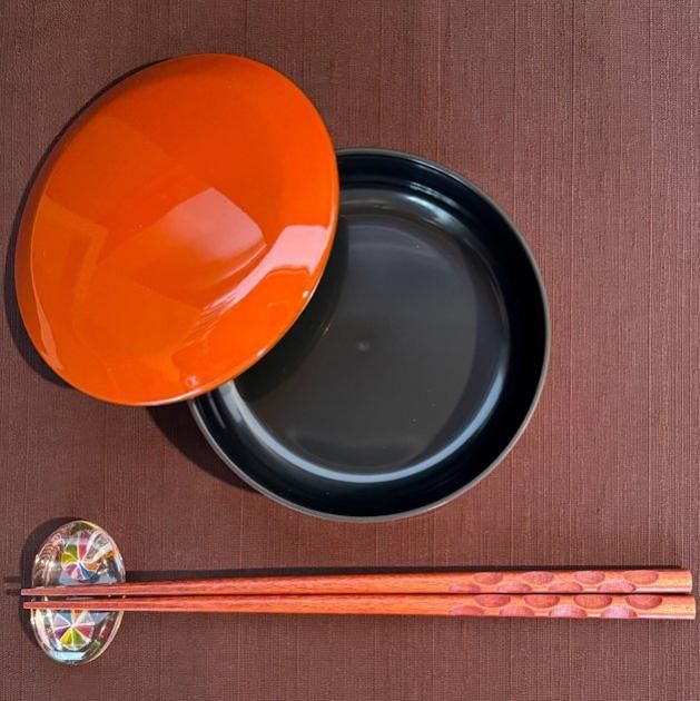 漆塗り桶　蓋付き 漆塗り風】石川県発の丸い朱色の「塗り風丸桶」