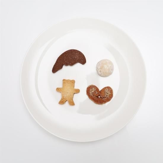 猫とリスのクッキー缶