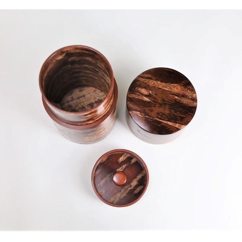 総皮茶筒 横巻(荒川慶太郎 作) - 藤木伝四郎商店 オンライン 総皮茶筒 横巻(荒川慶太郎 作) - 藤木伝四郎商店 オンライン
