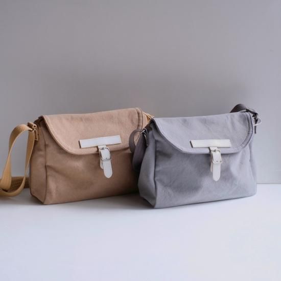 超特価激安の商品をすべて ポストマン・ミニ BAGWORKS - オンライン 四歩 お食事と日用品 バッグ