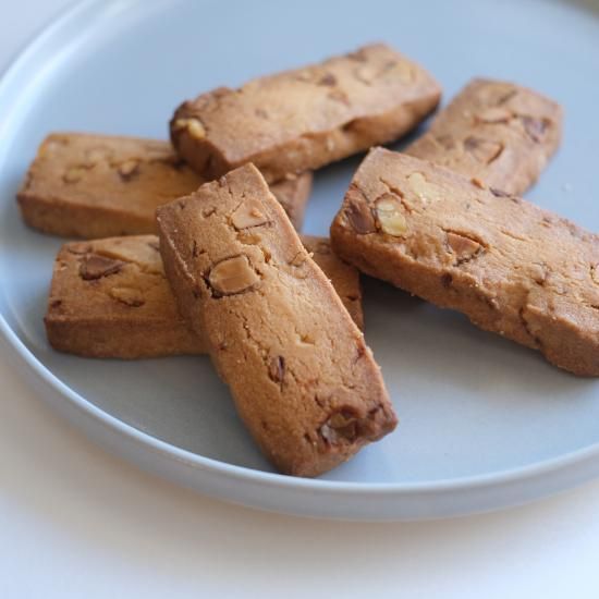 四歩の焼き菓子（シナモンナッツのクッキー） - お食事と日用品