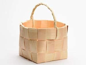 北欧の木工品】北欧で育つ上質なパイン材を使った、ハンドメイド