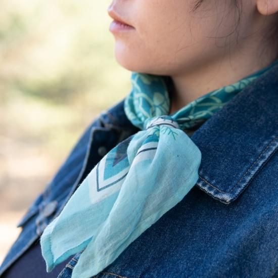 北欧モダンアートがおしゃれな綿100％スカーフ（50x50cm）3柄 by