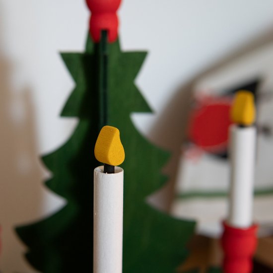 スウェーデン製の組み立て式木製クリスマスツリー。木製キャンドル付byラッセントレー/Larssons Tra