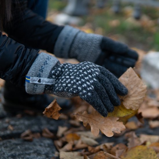 ウール100％スウェーデンのおばあちゃん手編みの手袋 グレー