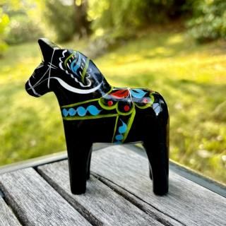 【一点もの北欧オブジェ】幸せを呼ぶ馬 ダーラヘスト／ダーラナホース「ハンドペイント」10cm【黒色GR2409-BK001】by Grannas