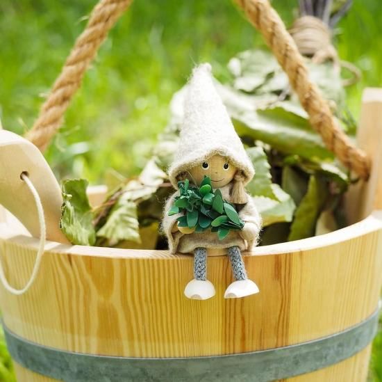 ととのい空間を演出！北欧サウナニッセ「サンタ」「女の子」 2種 by