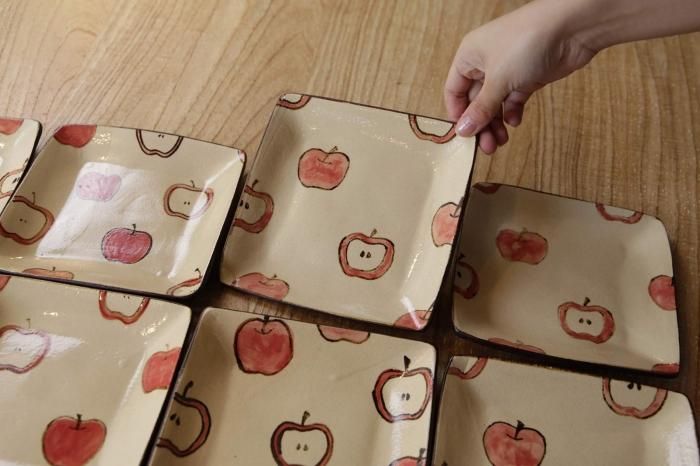 りんご角皿 - Craft・Gift ヤッチとムーン オンラインショップ