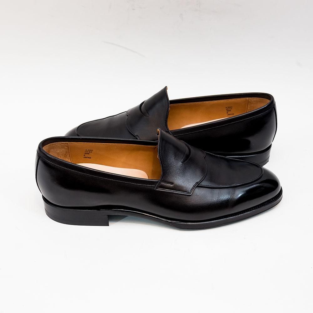 新品未使用⭐️カルマンソロジー　プレーントゥローファー　レザー　ブラック　完売品 カルマンソロジー“抜け感ストラップ”のレザーシューズなど