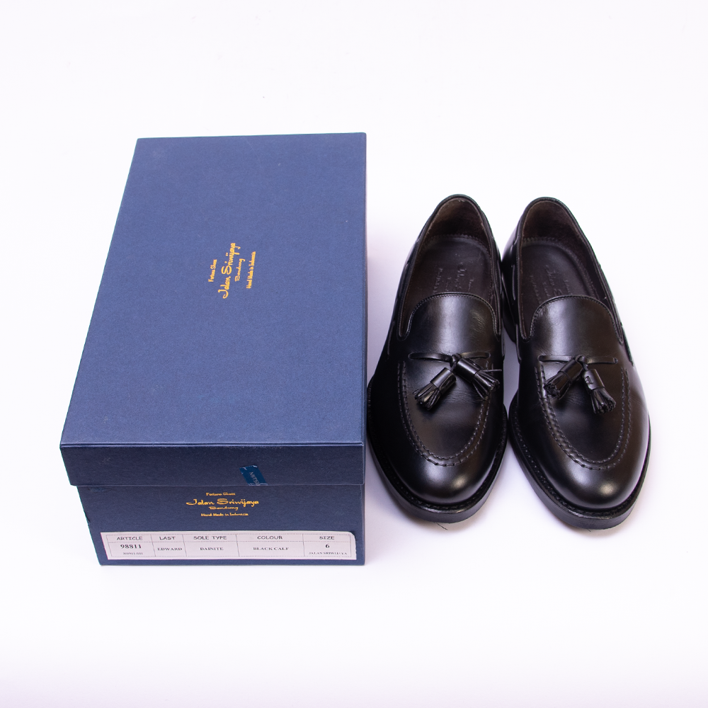 ジャランスリワヤ 98811 タッセルローファー ブラック サイズ6