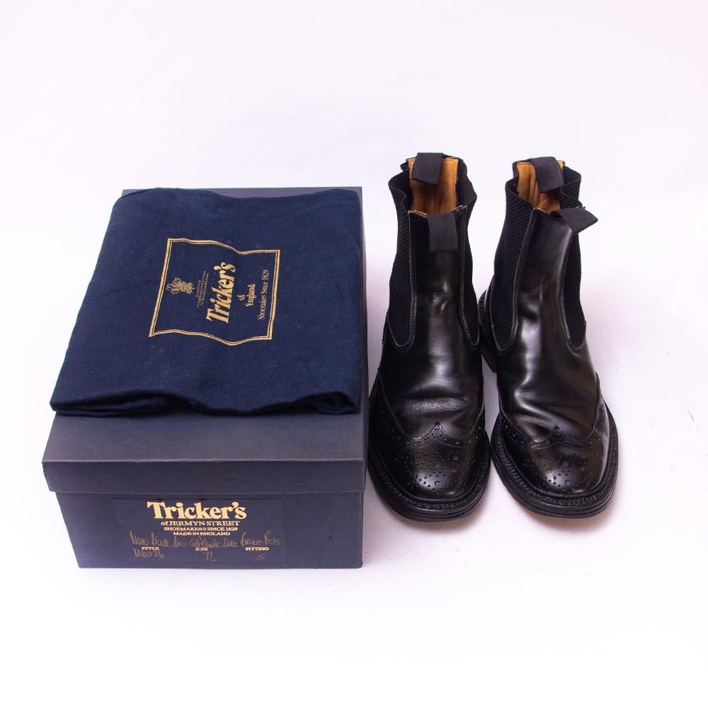 ゴ*ロ様 トリッカーズ　UK 6-5 ブーツ トリッカーズ SIZE 6.5【BURFORD/SUPER BOOTS/黒】 | 高級中古