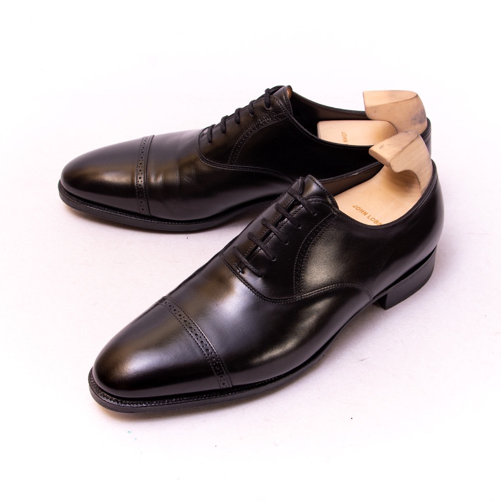 ジョンロブ PHILIP?(フィリップ2) パンチドキャップトゥ ブラック サイズ8.5E - 中古革靴販売|革靴の通販ラスタイルシューズショップ