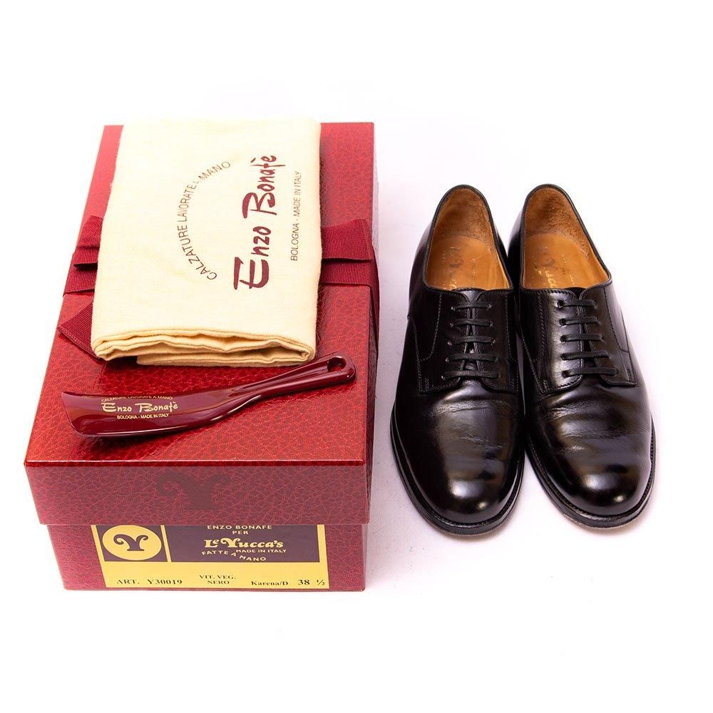 レユッカス Y30019 プレーントゥ ブラック KARENA サイズ38.5 - 中古