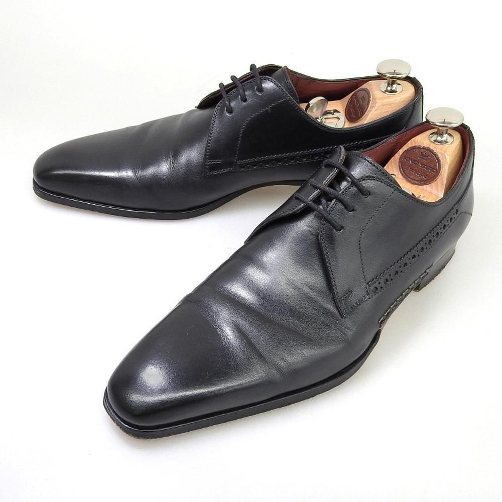 マグナーニ プレーントゥ Vフロント 3アイレット ブラック